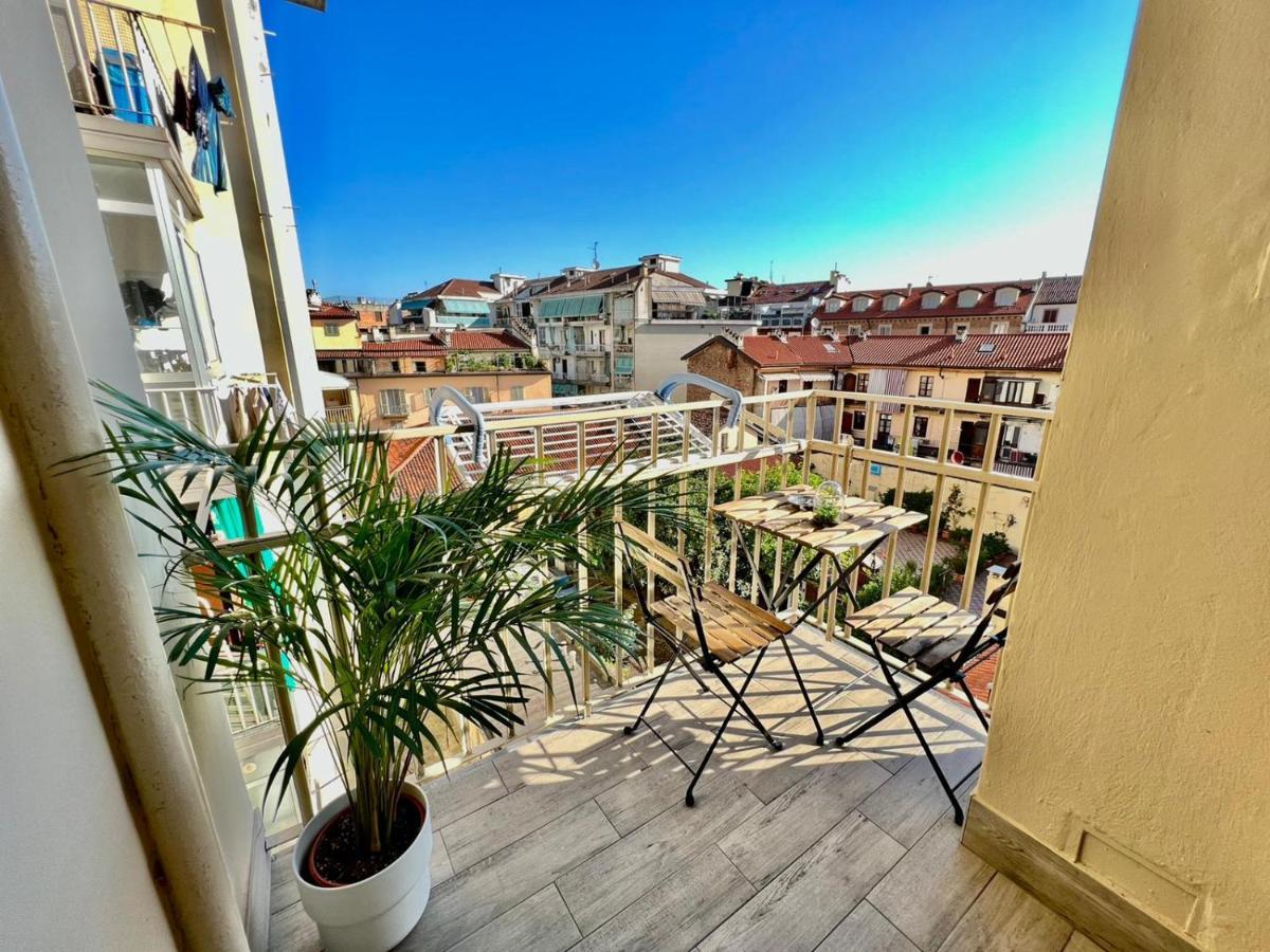 Incredibile Appartamento Fronte Mole Turin Exteriör bild