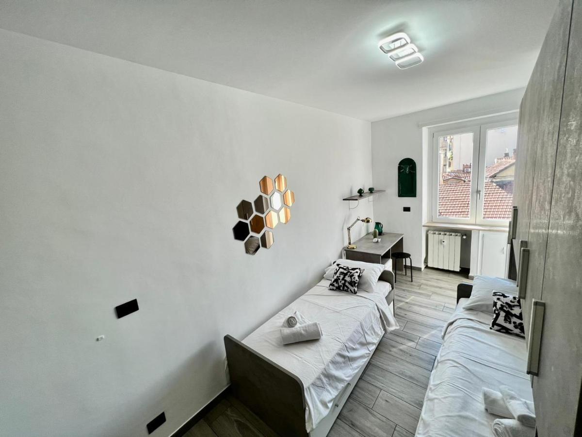Incredibile Appartamento Fronte Mole Turin Exteriör bild